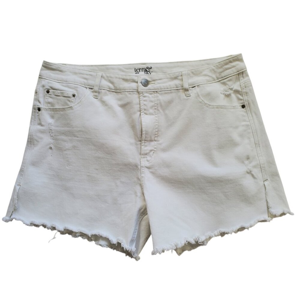 TERRA & SKY WHITE DESTROYED JEAN SHORTS SIZE 18W